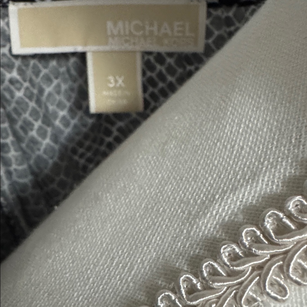 Michael Kors Cotton Pullover 3/4 Bell Sleeve Snakeskin Print Blouse Sz 2x/3x - Picture 3 of 8